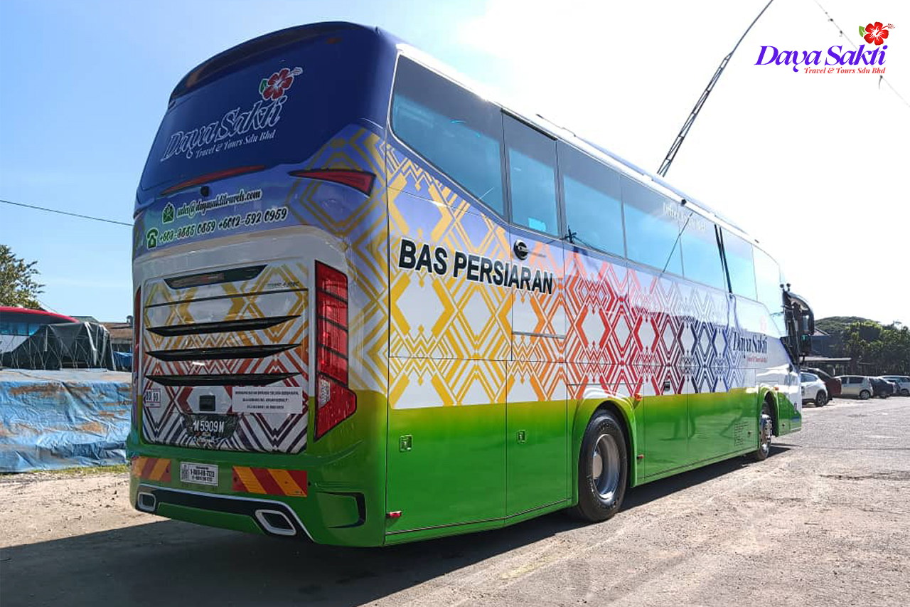 31-Seater-Super-Luxury-Coach--Exterior-1-