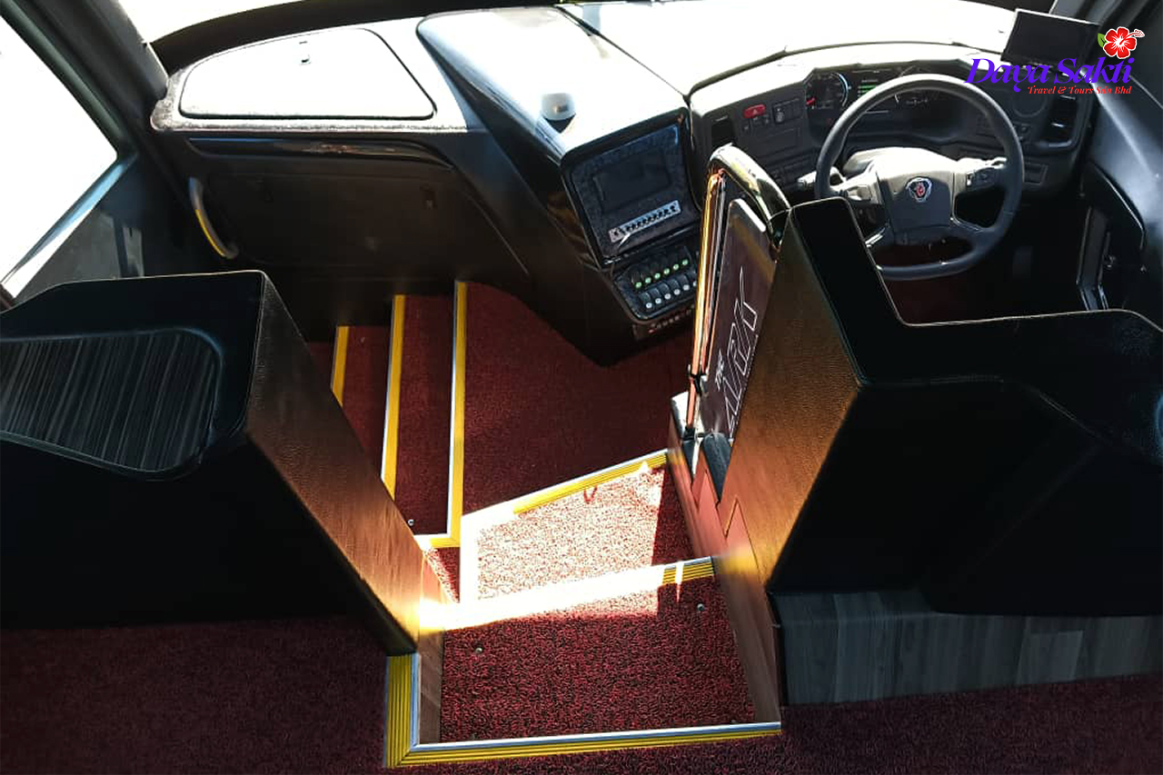 31-Seater-Super-Luxury-Coach--Interior-3-