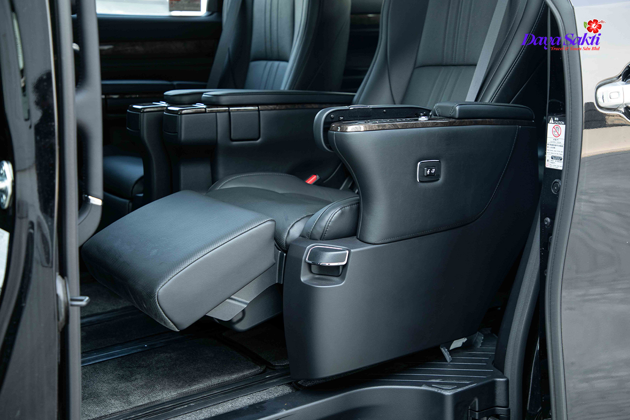 Toyota-Alphard-SC-Luxury-MPV-02